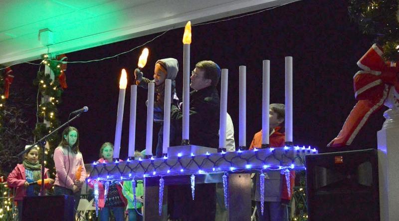 menorah_lighting